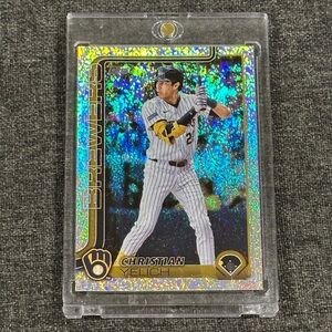 Christian Yelich 2025 Topps Series 1 Glitter